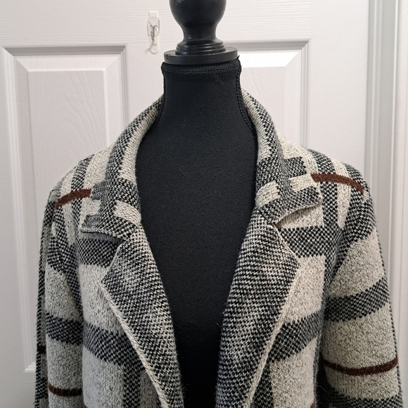 Monteau Sweater Coat Plaid Women's Size Large Grey Brown Cozy Fall Classic - Picture 2 of 9